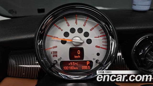 Mini Cooper Mayfair, 2010 8