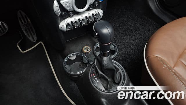 Mini Cooper Mayfair, 2010 9