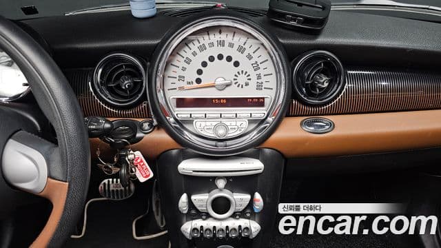 Mini Cooper Mayfair, 2010 14