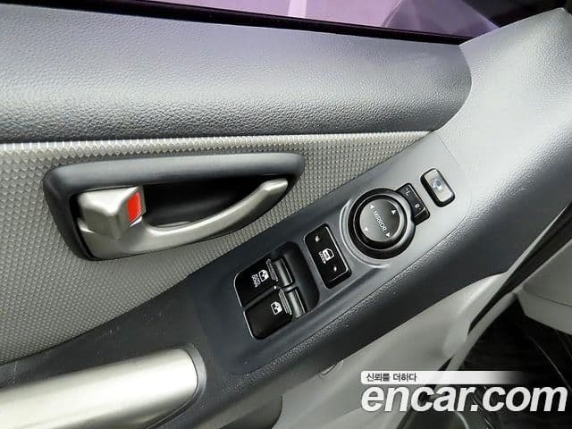 Hyundai Grand Starex Premium, 2012 11