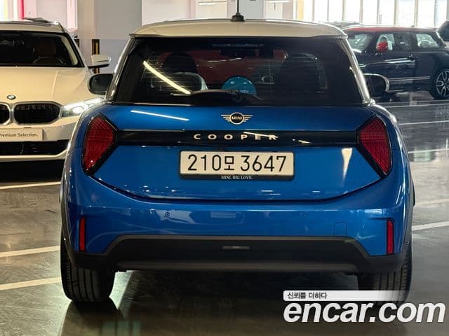 Mini Cooper C 4세대 Classic, 2025 4