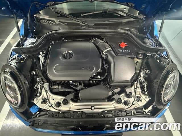 Mini Cooper C 4세대 Classic, 2025 6