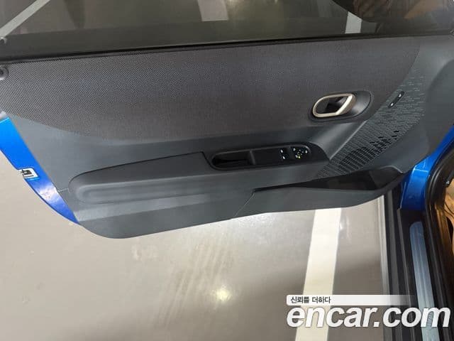 Mini Cooper C 4세대 Classic, 2025 11