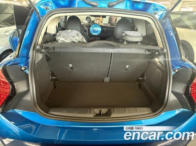 Mini Cooper C 4세대 Classic, 2025 20