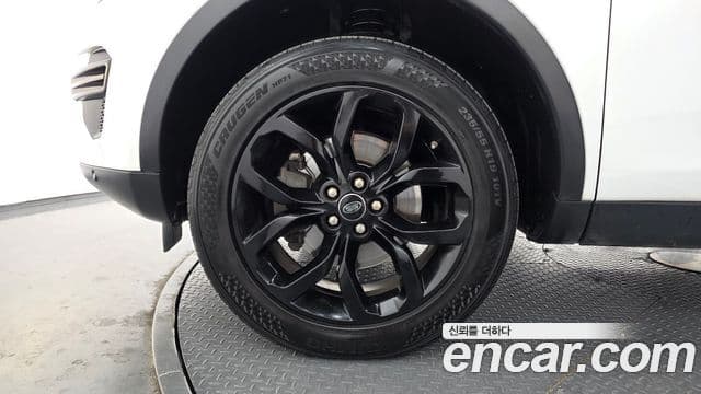 Land Rover Discovery Sport 2.0 TD4 SE (150 hp), 2017 все фото