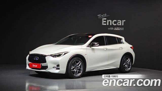 Infiniti Q30 Premium, 2017 1