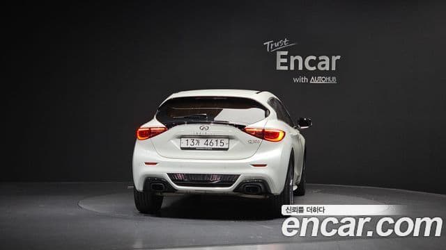 Infiniti Q30 Premium, 2017 4