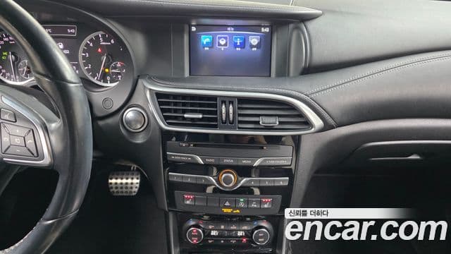 Infiniti Q30 Premium, 2017 16