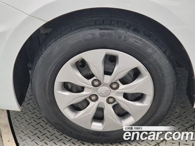 Hyundai Accent(новый кузов / новое поколение) 1.4 VVT Smart, 2016 все фото