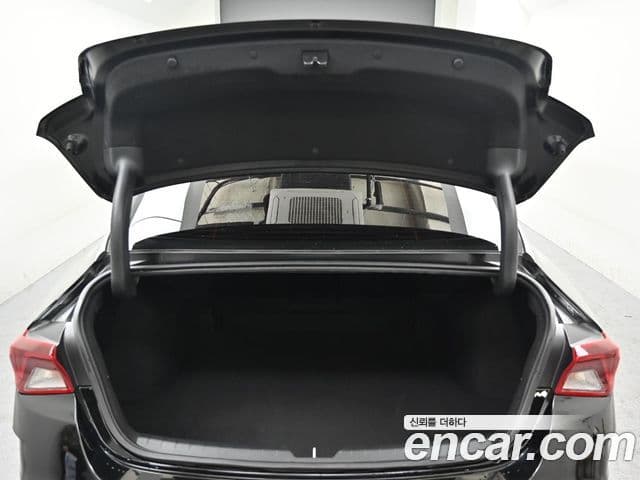 Kia K5 гибрид 3세대 Noblesse, 2023 19