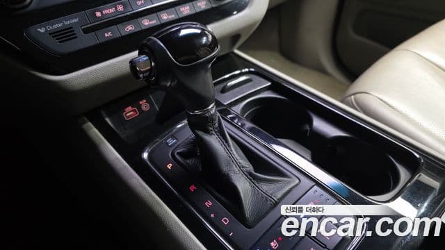 Kia All New Carnival Noblesse, 2016 9