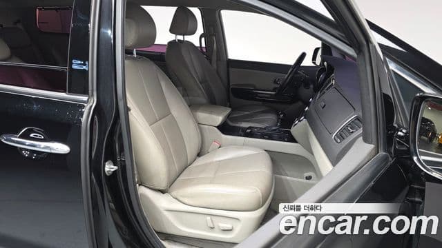 Kia All New Carnival Noblesse, 2016 10