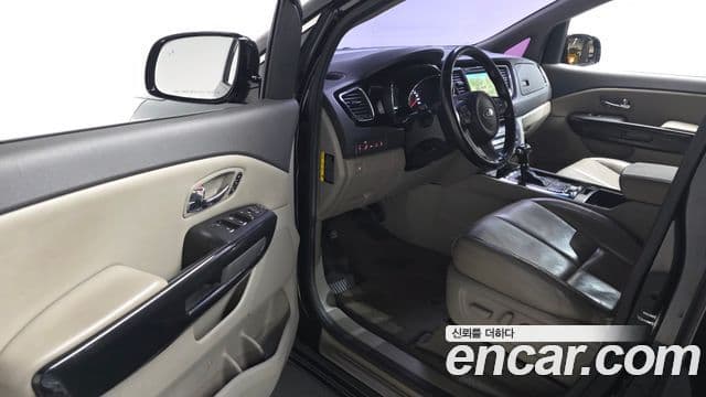 Kia All New Carnival Noblesse, 2016 11