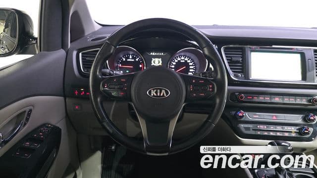 Kia All New Carnival Noblesse, 2016 13