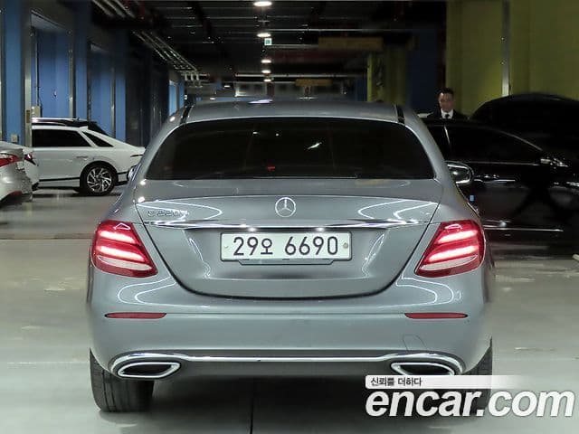 Mercedes-Benz E-класс W213 Avantgarde, 2019 3