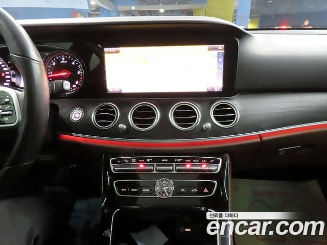 Mercedes-Benz E-класс W213 Avantgarde, 2019 12