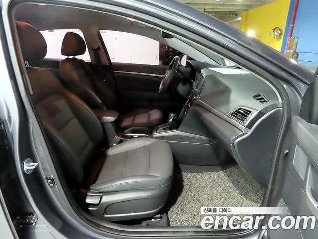 Hyundai Avante AD 1.6 GDI Value Plus, 2018 8