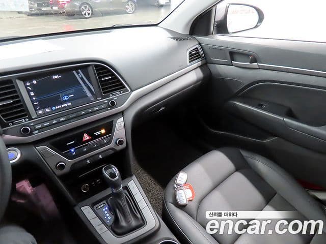 Hyundai Avante AD 1.6 GDI Value Plus, 2018 11