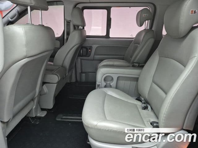 Hyundai Grand Starex CVX Luxury, 2016 18