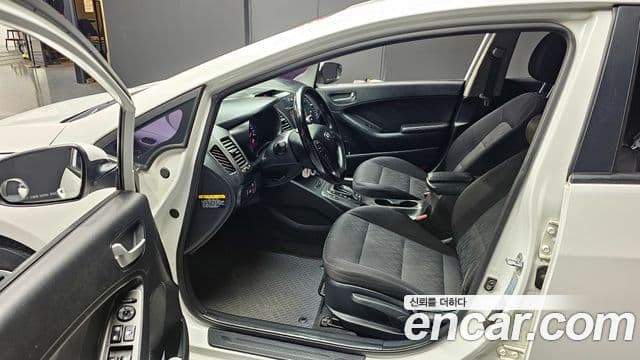 Kia K3 Luxury, 2013 10