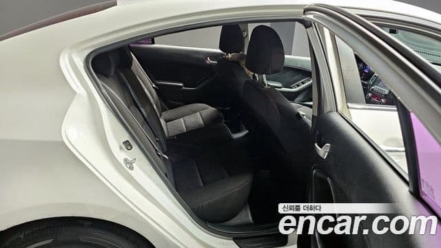 Kia K3 Luxury, 2013 12