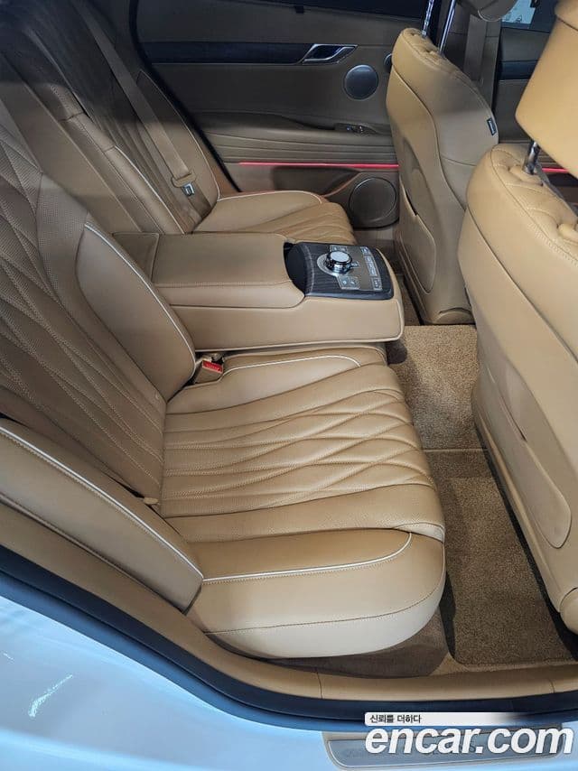 Genesis G80 (RG3) бензин 2.5 турбо AWD, 2025 10