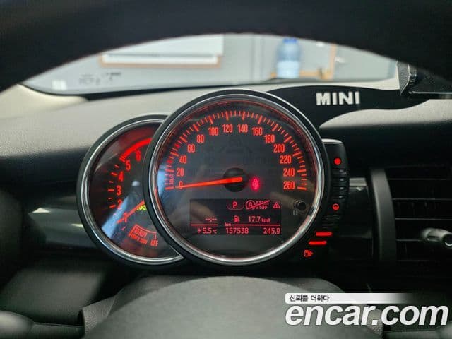 Mini Cooper D 3세대, 2015 8