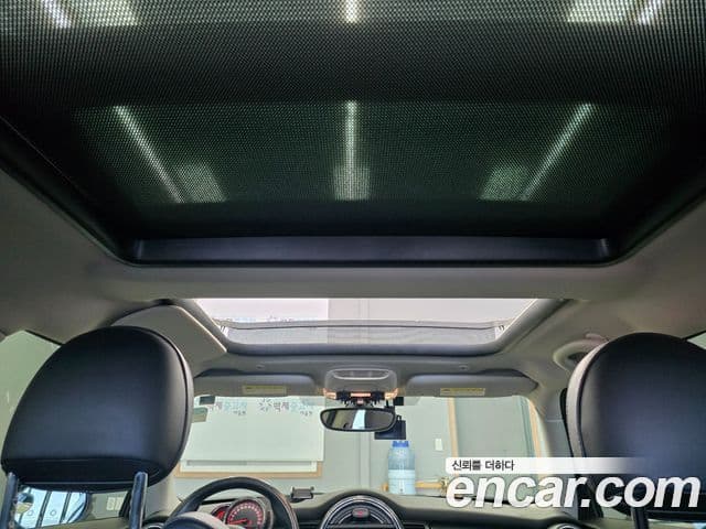 Mini Cooper D 3세대, 2015 18