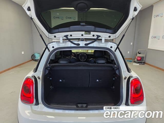 Mini Cooper D 3세대, 2015 19
