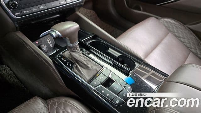 Kia All New K7 гибрид Noblesse, 2017 9