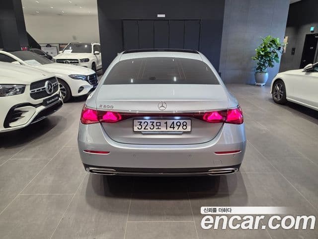 Mercedes-Benz E-класс W214 Avantgarde, 2025 4