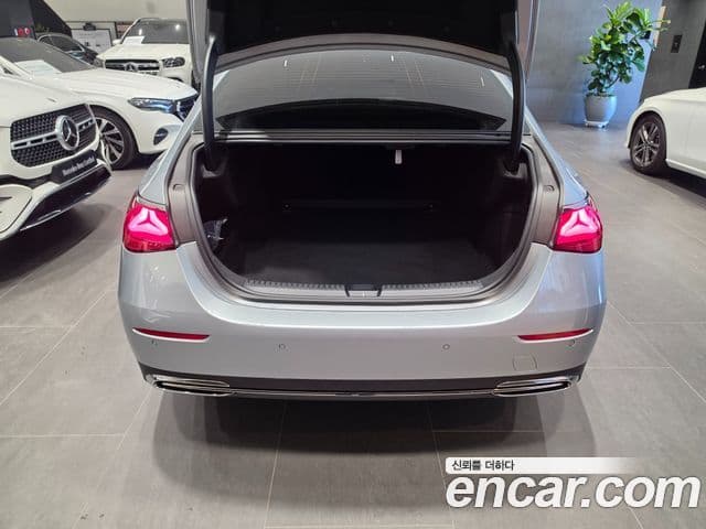 Mercedes-Benz E-класс W214 Avantgarde, 2025 13