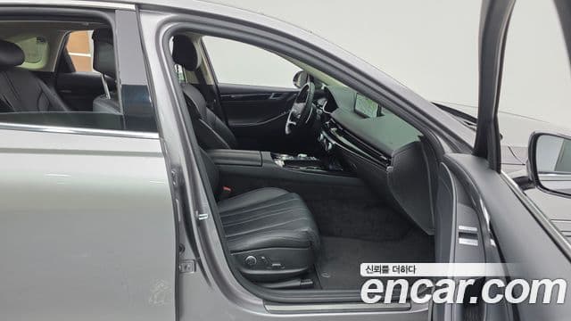 Genesis G80 (RG3) бензин 2.5 турбо 2WD, 2024 11