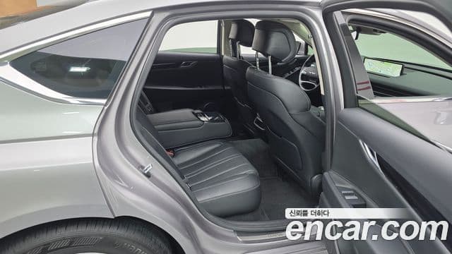 Genesis G80 (RG3) бензин 2.5 турбо 2WD, 2024 12