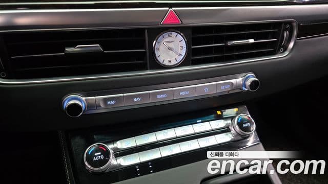 Genesis G90 Luxury, 2019 17