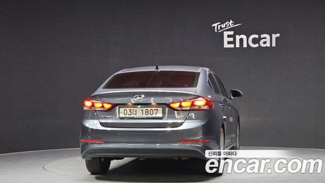 Hyundai Avante AD 1.6 GDI Value Plus, 2017 4