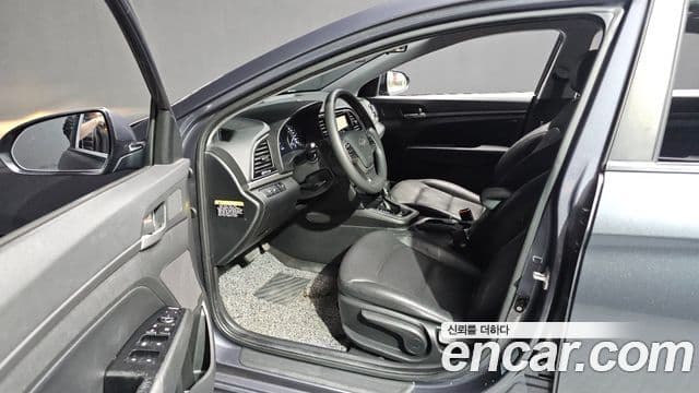 Hyundai Avante AD 1.6 GDI Value Plus, 2017 10