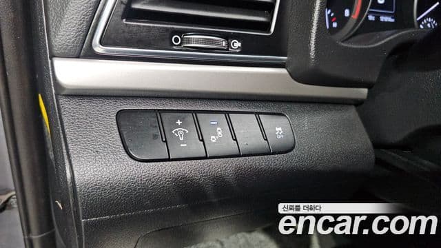 Hyundai Avante AD 1.6 GDI Value Plus, 2017 16