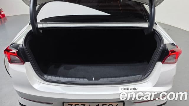 Kia K5 гибрид 3세대 Prestige, 2022 20