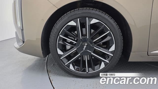 Kia The / новый New K8 Noblesse, 2025 все фото