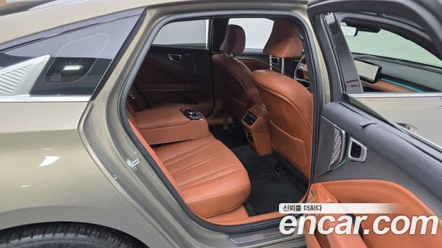 Kia The / новый New K8 Noblesse, 2025 12