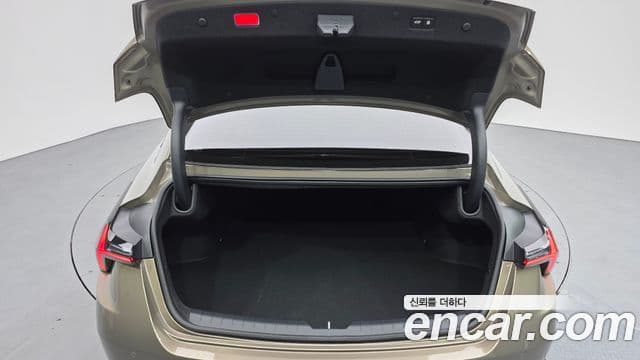 Kia The / новый New K8 Noblesse, 2025 20