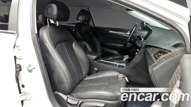 Hyundai LF Sonata 2.0 Smart, 2015 10