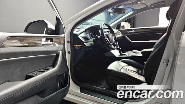 Hyundai LF Sonata 2.0 Smart, 2015 12