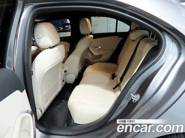 Mercedes-Benz A-класс W177 A220 седан, 2021 7