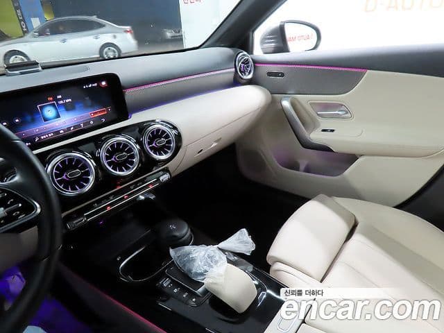 Mercedes-Benz A-класс W177 A220 седан, 2021 11