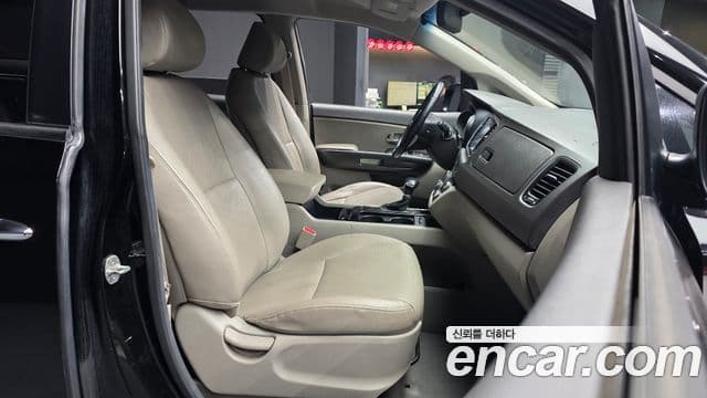 Kia All New Carnival Luxury, 2018 11