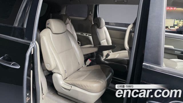 Kia All New Carnival Luxury, 2018 12
