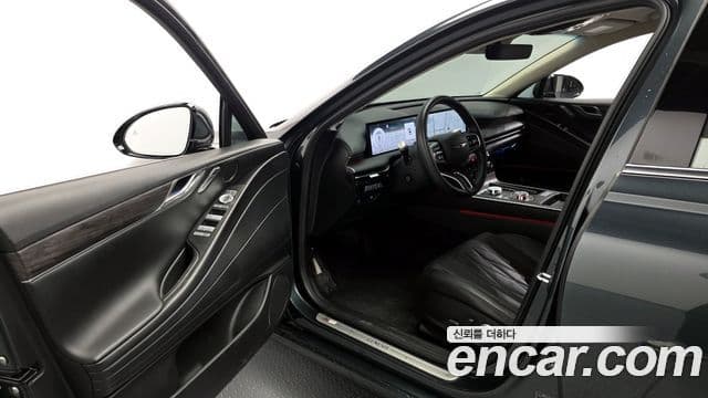 Genesis G80 (RG3) бензин 2.5 турбо AWD, 2025 10