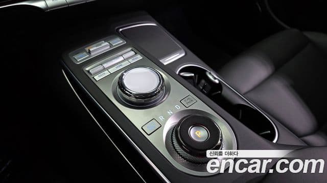 Genesis GV70, 2024 9